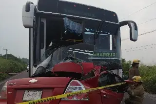 Imagen FGE abre carpeta de investigación en accidente donde murió familia en Alvarado 