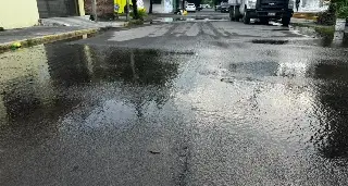 Imagen Reportan fuga de agua potable en colonia de Veracruz 