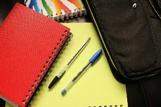 Imagen Regreso a clases es un golpe al bolsillo, padres de familia organizan venta de antojitos para solventarlo 