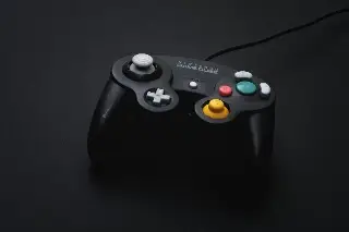 Imagen Videojuegos: desde el desarrollo de capacidades, hasta el acecho de depredadores sexuales