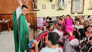 Imagen Bendicen mochilas y útiles escolares previo regreso a clases al norte de Veracruz 