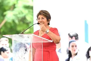 Imagen Alcaldesa electa de Veracruz alerta a no caer en estafas en las que usan su nombre