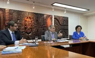 Imagen Rector de UV pide disculpa por cambio de sede en su informe