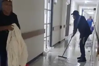 Imagen Fuertes lluvias vuelven a inundar la clínica-hospital del ISSSTE en Orizaba