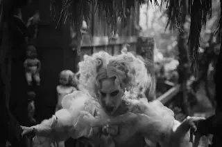 Imagen Lady Gaga estrena video con Tim Burton grabado en la Isla de las Muñecas, en Xochimilco