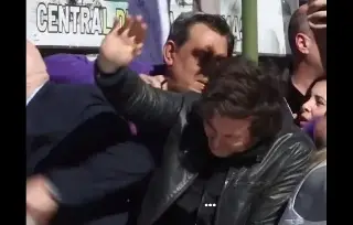 Justicia procesa a joven acusado de lanzar una piedra a Milei durante un acto de campaña