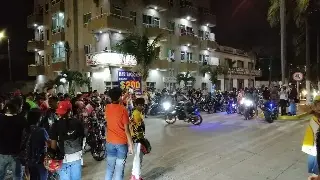 Imagen Vecinos piden parar arrancones de motos en bulevar de Veracruz - Boca del Río 