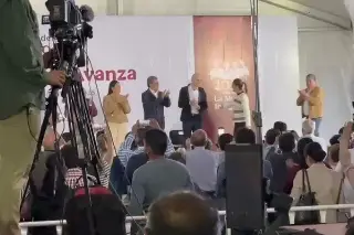 Imagen Evitan saludarse los hermanos Monreal en evento de Sheinbaum (+Video)