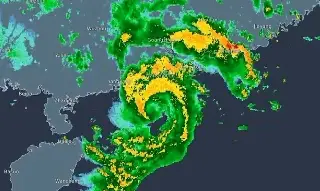 Imagen El tifón Tapah toca tierra en el sur de China