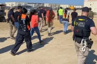 Imagen Detienen a 23 mexicanos durante redada en Georgia, revela Sheinbaum