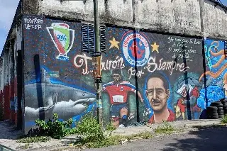 Imagen Concluyen mural de Tiburones Rojos de Veracruz. En esta dirección puedes apreciarlo