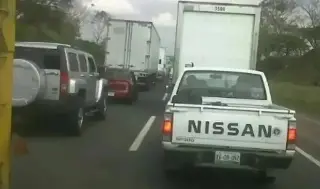 Imagen Se registra cierre de circulación en autopista de Veracruz 