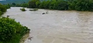 Imagen Suspenden suministro de agua en Poza Rica por contaminación con hidrocarburo
