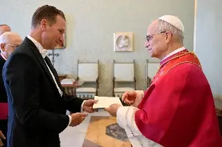 Imagen Papa León XIV recibe al nuevo embajador de EU; trataron el asesinato de Charlie Kirk