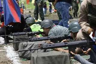Venezuela anuncia adiestramiento militar continuo ante 'amenazas' de EU