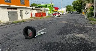 Vecinos reportan socavón en la colonia centro de Veracruz 
