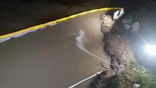 Intentan contener contaminación con hidrocarburo del río Cazones, al norte de Veracruz