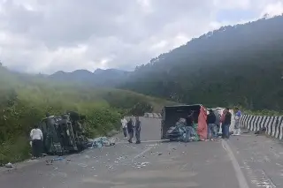 Imagen Se accidentan camionetas en autopista de Veracruz; hay dos lesionados