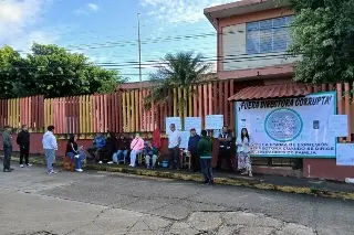 Imagen Padres exigen destitución de directora y auditoría en primaria de Córdoba, Veracruz 