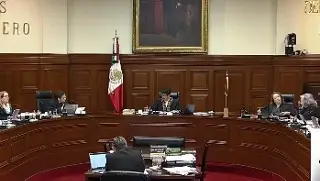 Imagen Se fue la luz; Ministros se quedan a oscuras durante sesión en Suprema Corte (+Video)