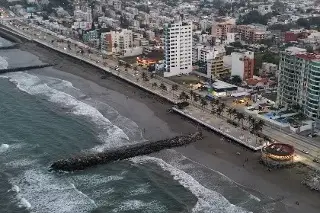 Imagen Es sorprendido incendiando palapas en Boca del Río; esto le hicieron 
