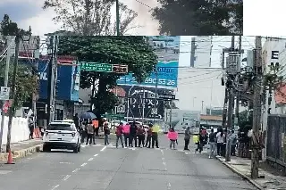 Imagen ¡Caos vial! Bloquean bulevar Alemán de Boca del Río