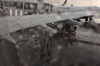Imagen Reportan colapso de la comunicación entre AICM y aviones; restringieron operaciones a una pista