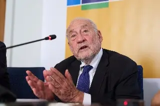 Imagen Un desastre, los aranceles de Trump: Nobel de Economía Joseph E. Stiglitz  