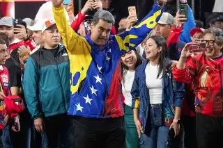 Imagen Maduro firma decreto de conmoción exterior ante 'amenazas' de EU