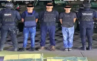 Imagen Tres detenidos en Tabasco, vinculados con extorsión y cobro de piso: Harfuch