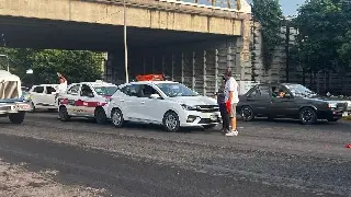 Imagen Choque en la Veracruz - Xalapa provoca caos vial 