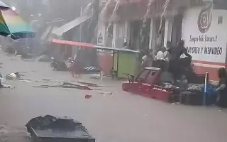 Imagen Fuertes lluvias provocan desbordamientos de ríos e inundaciones en Chiapas