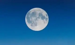 Científicos revelan diferencias entre las 2 caras de la Luna 