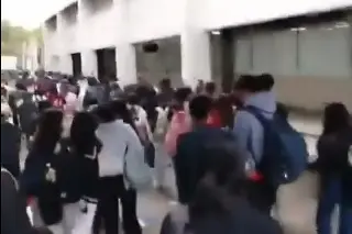 Desalojan Prepa 3 de la UNAM por amenaza de bomba