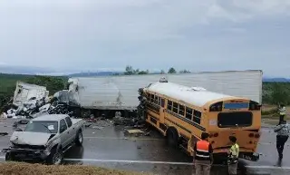 Imagen Al menos un muerto deja choque múltiple en carretera de Tamaulipas