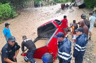 Imagen Lluvias provocan deslaves e inundaciones en la zona serrana de Querétaro