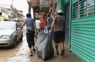 Imagen Abren centro de acopio en Xalapa para apoyar a damnificados al norte de Veracruz 