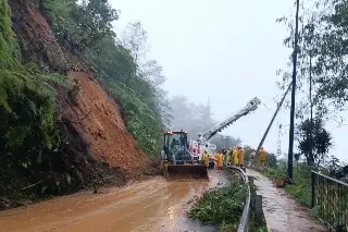 Imagen Casi mil kilómetros de carreteras federales fueron afectados por lluvias en Hidalgo, Puebla, SLP, Querétaro y Veracruz