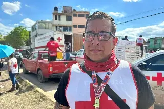 Imagen Llega ayuda de la Cruz Roja al norte de Veracruz; acuden de otros estados