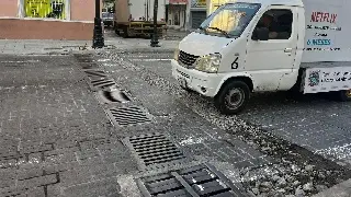 Imagen Zanjas en centro de Veracruz dificultan la circulación