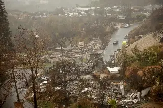 Imagen Desalojan 'zona de millonarios' de Los Ángeles, por posibles inundaciones y deslaves