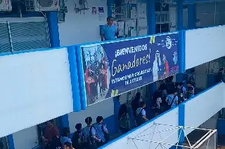 Imagen Estudiantes del Cetmar de Veracruz ganaron 150 mil dólares en el extranjero, ¿Qué pasó con el dinero?
