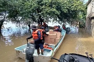 Imagen 'No se olvide de nosotros': pobladores damnificados a maestro rescatado