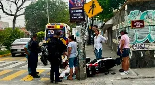Imagen Accidente entre una camioneta y una moto en calles de Boca del Río 