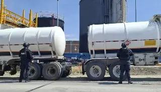 Aseguran 1.6 millones de litros de huachicol en Guanajuato