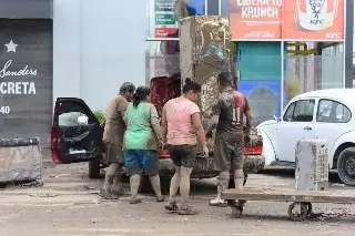 Reportan a Ilamatlán y Texcatepec, incomunicados a más de una semana de inundaciones