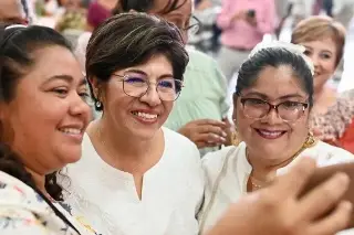 Imagen Crean cuenta falsa de alcaldesa electa de Veracruz 