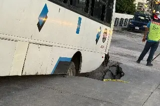 Imagen ¿Cuánto tardará reparación de socavón en el bulevar de Veracruz? Esto dijo alcaldesa