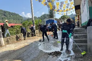 Imagen Fuerzas armadas trabajan para evitar epidemias en zonas inundadas al norte de Veracruz