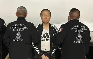 Imagen Zhi Dong Zhang, presunto traficante chino, es entregado a autoridades de EU: Harfuch